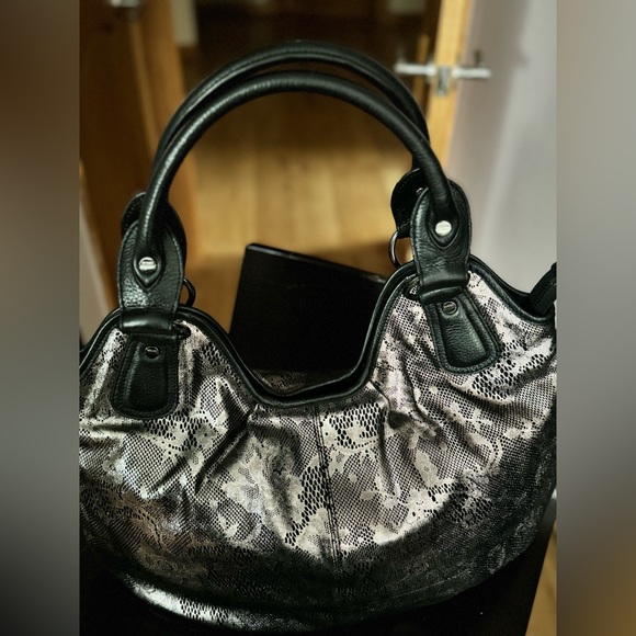 BODHI Shoulder Bag, Leather/Suede-like Material, expands on the bottom,worn once - Picture 2 of 14